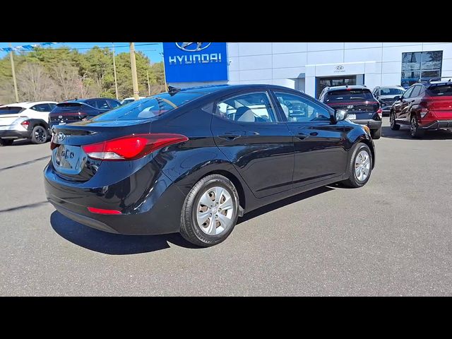 2016 Hyundai Elantra SE