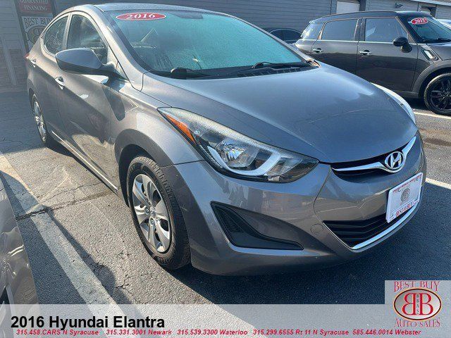 2016 Hyundai Elantra SE