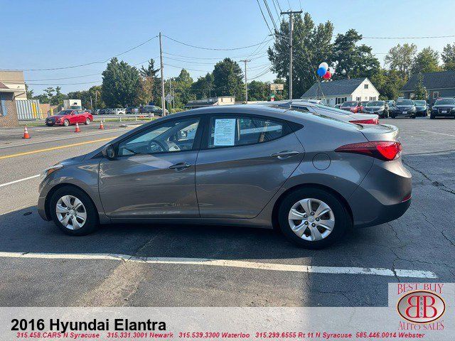 2016 Hyundai Elantra SE