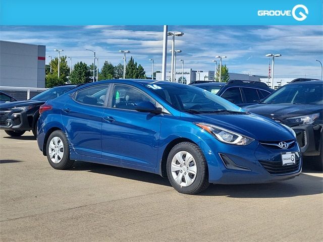 2016 Hyundai Elantra SE