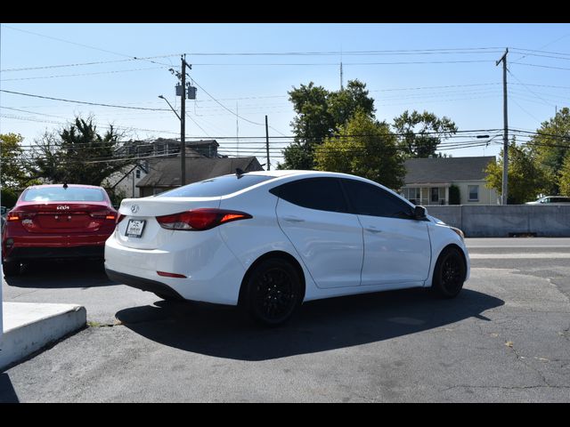 2016 Hyundai Elantra SE