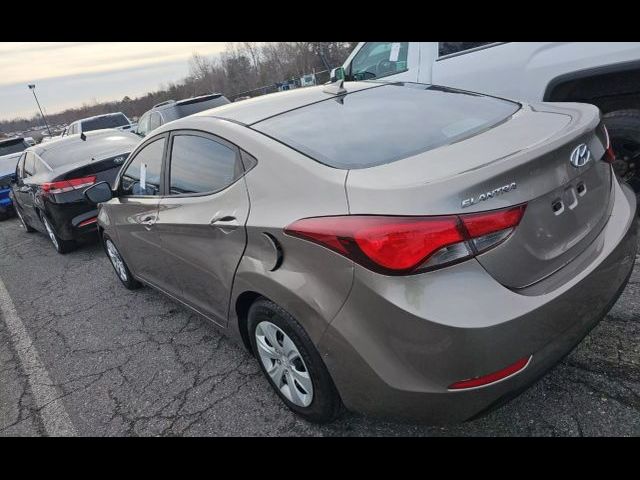 2016 Hyundai Elantra SE