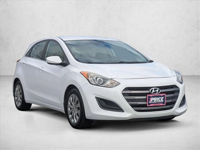 2016 Hyundai Elantra GT Base