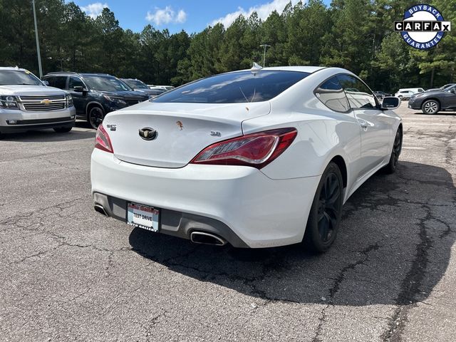 2016 Hyundai Genesis 3.8 Base