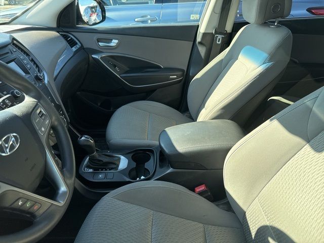 2016 Hyundai Santa Fe SE