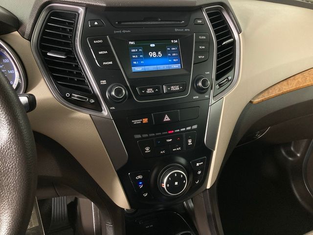 2016 Hyundai Santa Fe SE