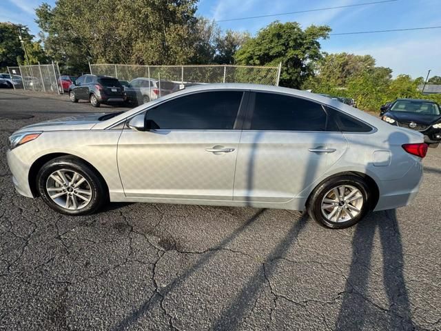 2016 Hyundai Sonata 2.4L SE