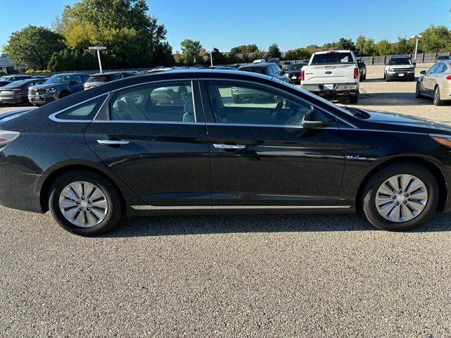 2016 Hyundai Sonata Hybrid SE