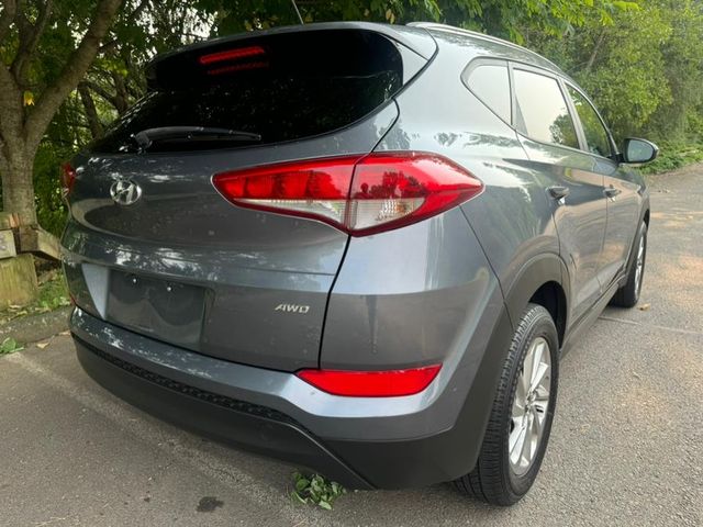 2016 Hyundai Tucson SE