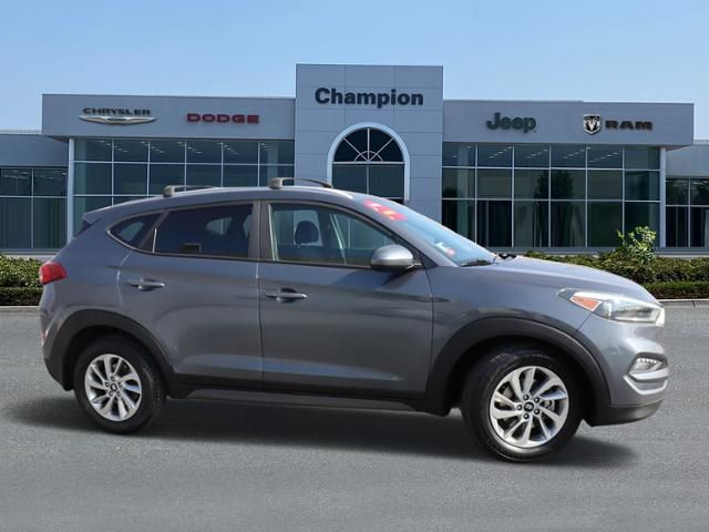 2016 Hyundai Tucson SE