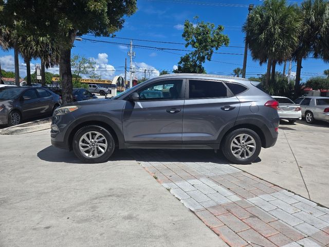 2016 Hyundai Tucson SE