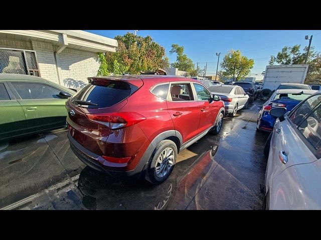 2016 Hyundai Tucson SE