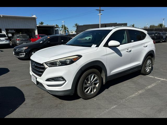 2016 Hyundai Tucson SE