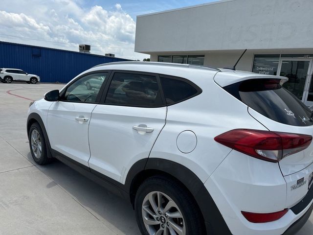 2016 Hyundai Tucson SE