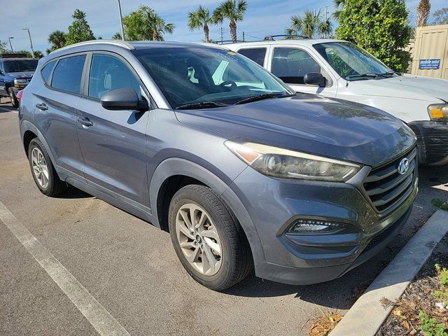 2016 Hyundai Tucson SE