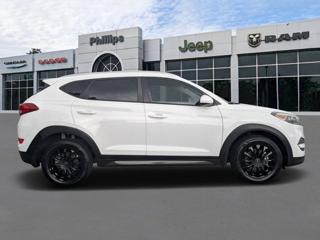 2016 Hyundai Tucson SE