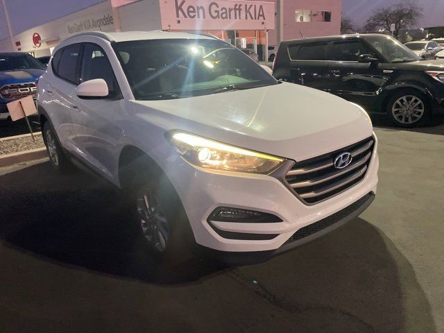 2016 Hyundai Tucson SE