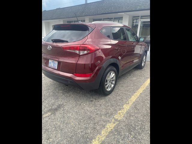 2016 Hyundai Tucson SE