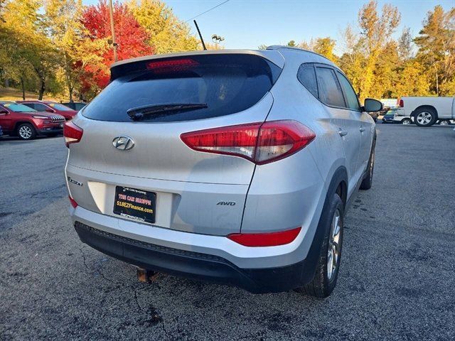 2016 Hyundai Tucson SE