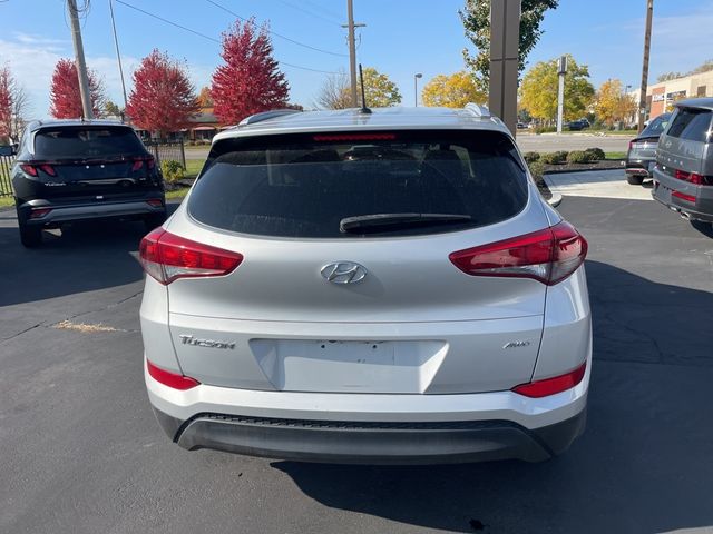 2016 Hyundai Tucson SE