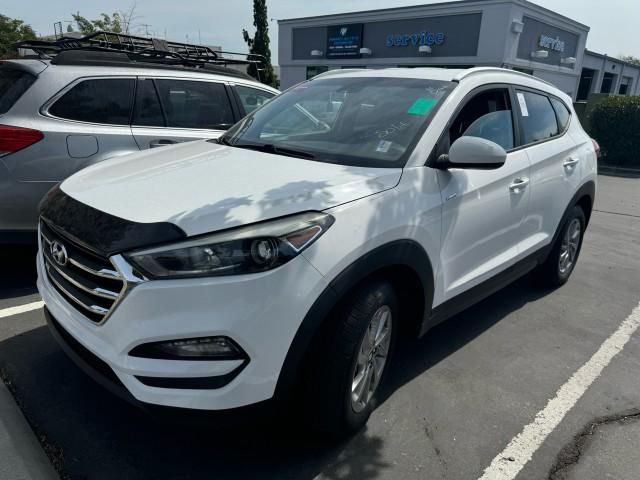 2016 Hyundai Tucson SE