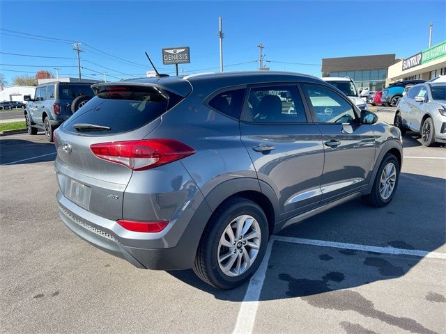 2016 Hyundai Tucson SE