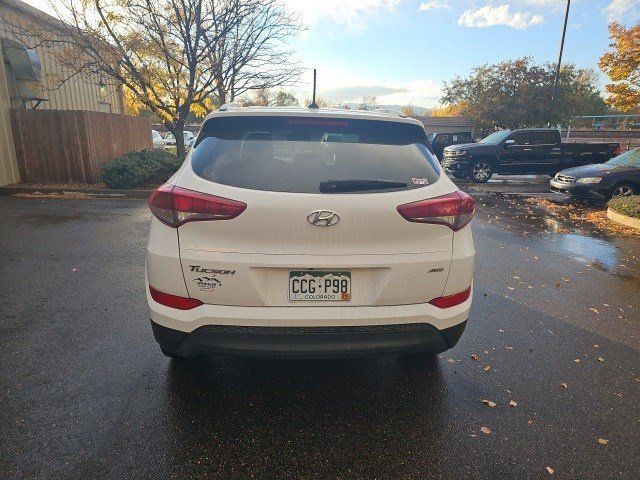 2016 Hyundai Tucson SE