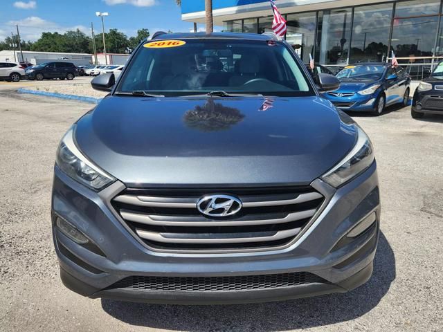 2016 Hyundai Tucson SE