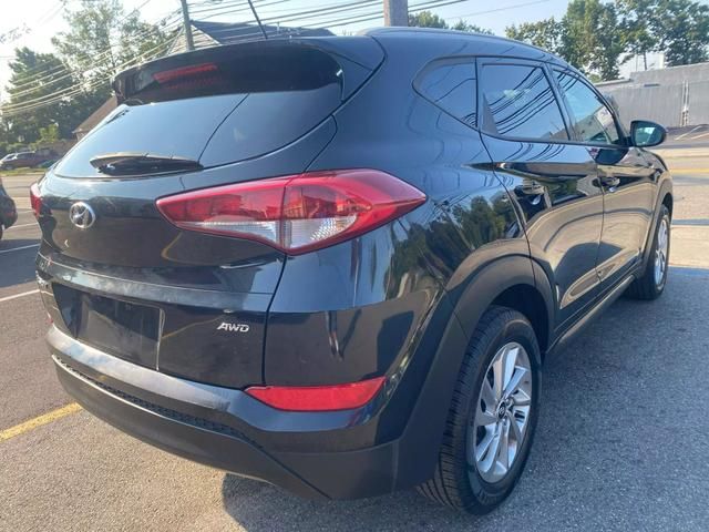 2016 Hyundai Tucson SE