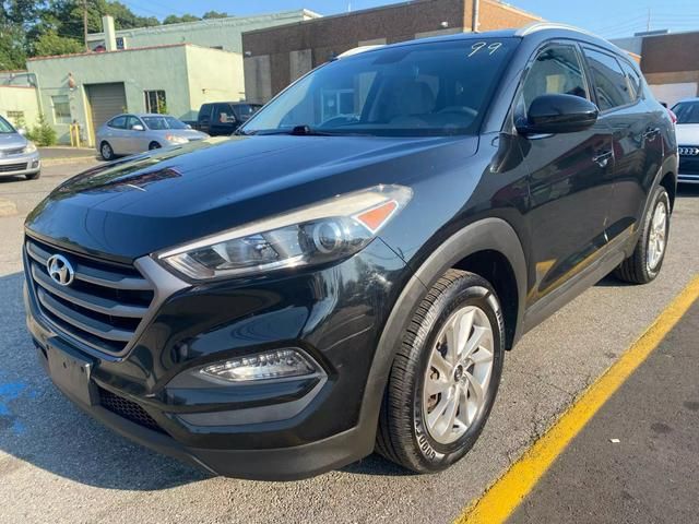 2016 Hyundai Tucson SE