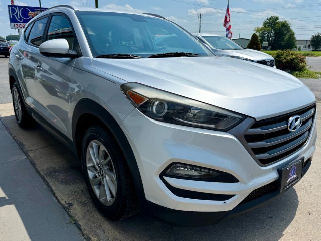 2016 Hyundai Tucson SE