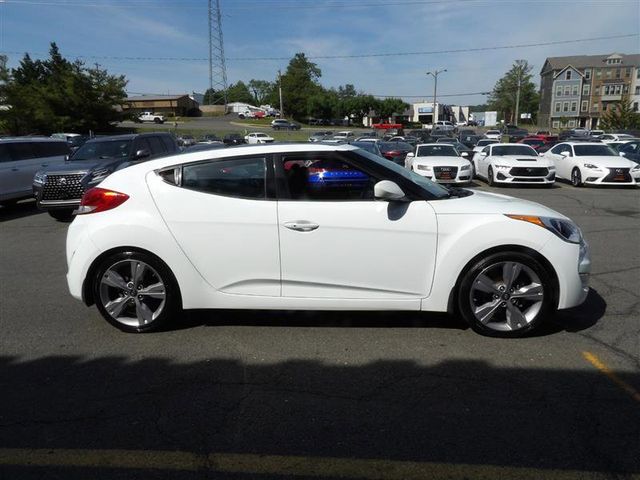 2016 Hyundai Veloster Base