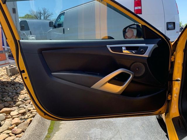 2016 Hyundai Veloster Base