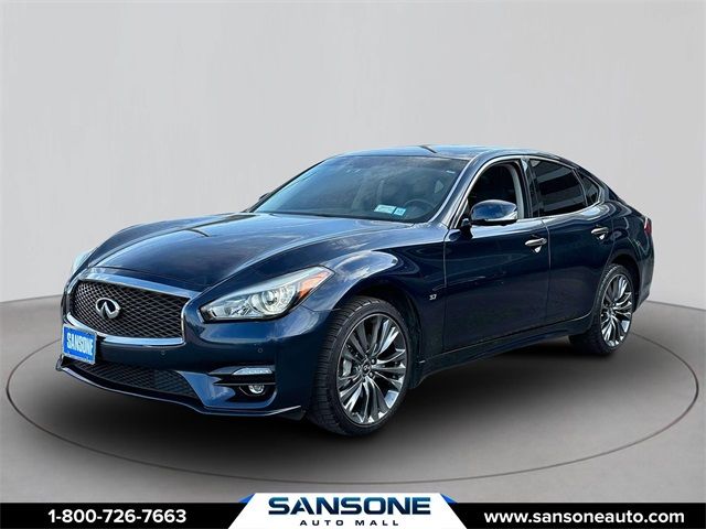 2016 INFINITI Q70 Base