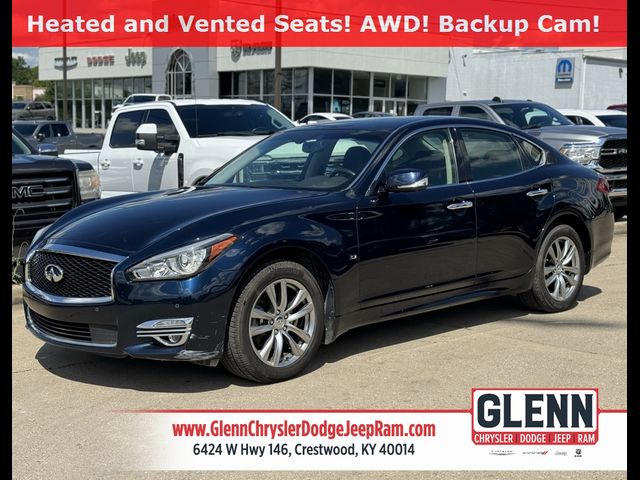 2016 INFINITI Q70 Base