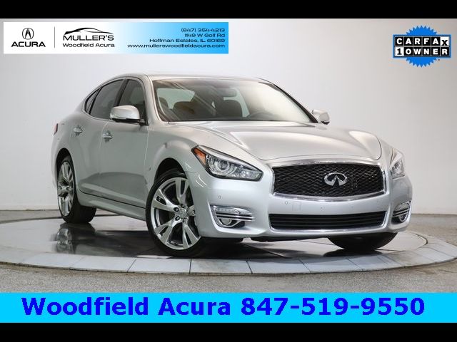 2016 INFINITI Q70 Base