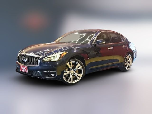 2016 INFINITI Q70 Base