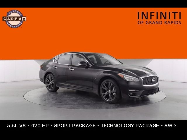 2016 INFINITI Q70 Base