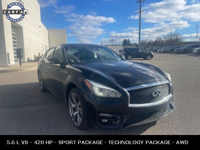 2016 INFINITI Q70 Base