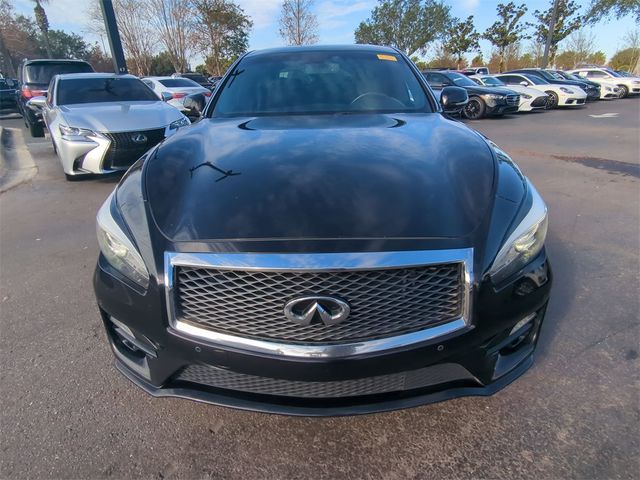 2016 INFINITI Q70 Base