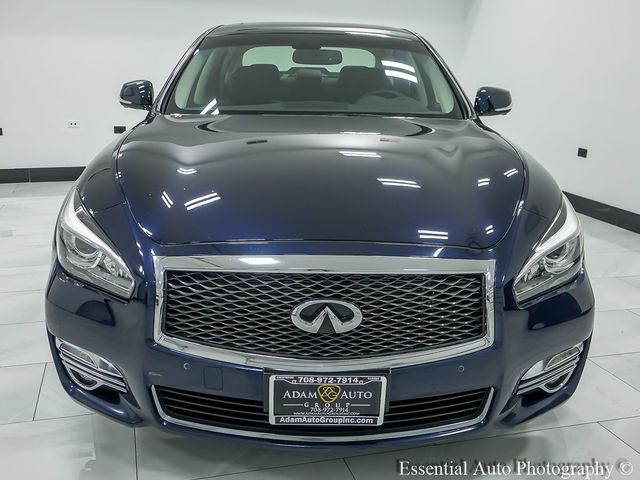 2016 INFINITI Q70 Base