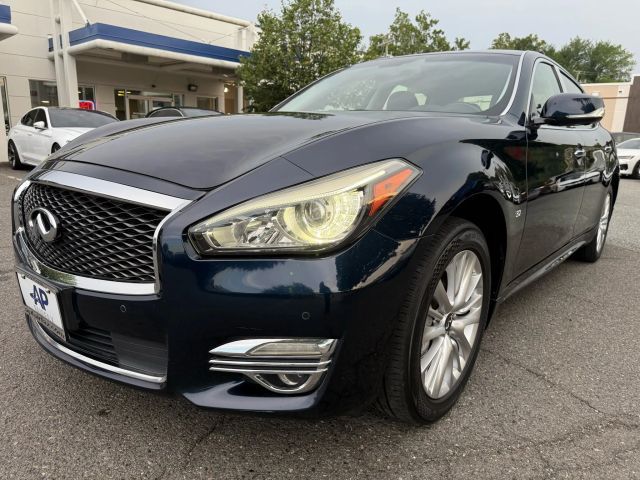 2016 INFINITI Q70L Base