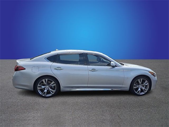 2016 INFINITI Q70L Base