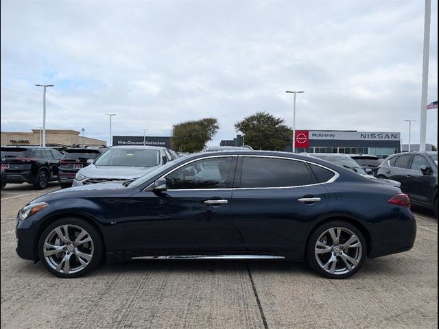 2016 INFINITI Q70L Base