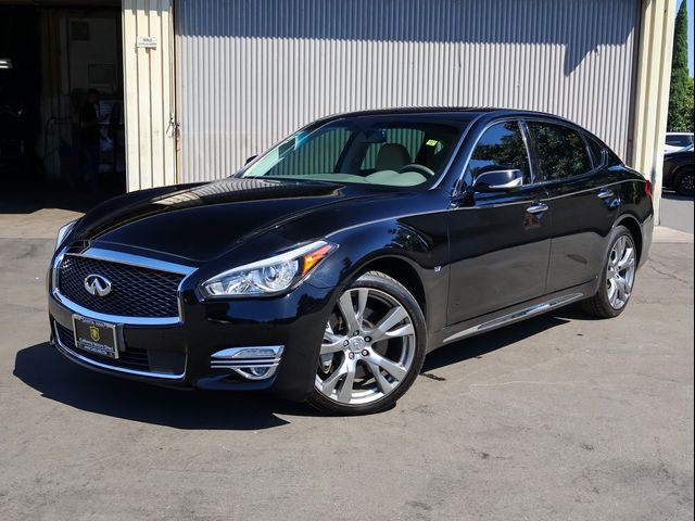 2016 INFINITI Q70L Base