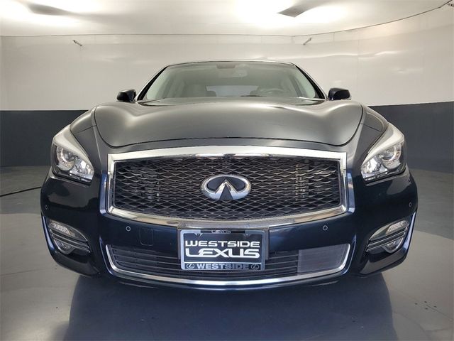 2016 INFINITI Q70L Base