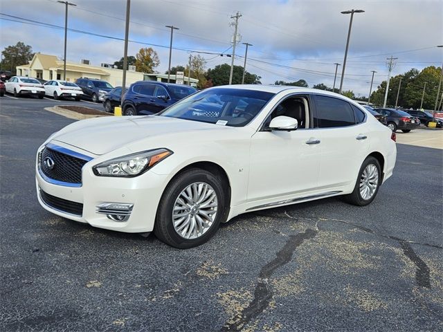 2016 INFINITI Q70L Base