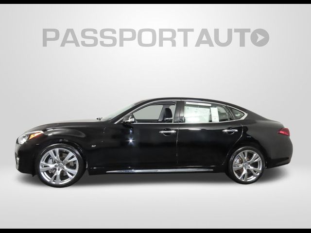 2016 INFINITI Q70L Base