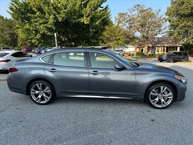 2016 INFINITI Q70L Base