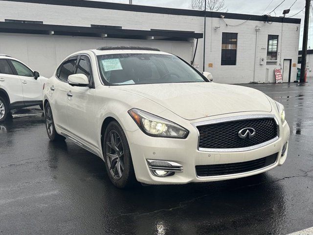 2016 INFINITI Q70L Base